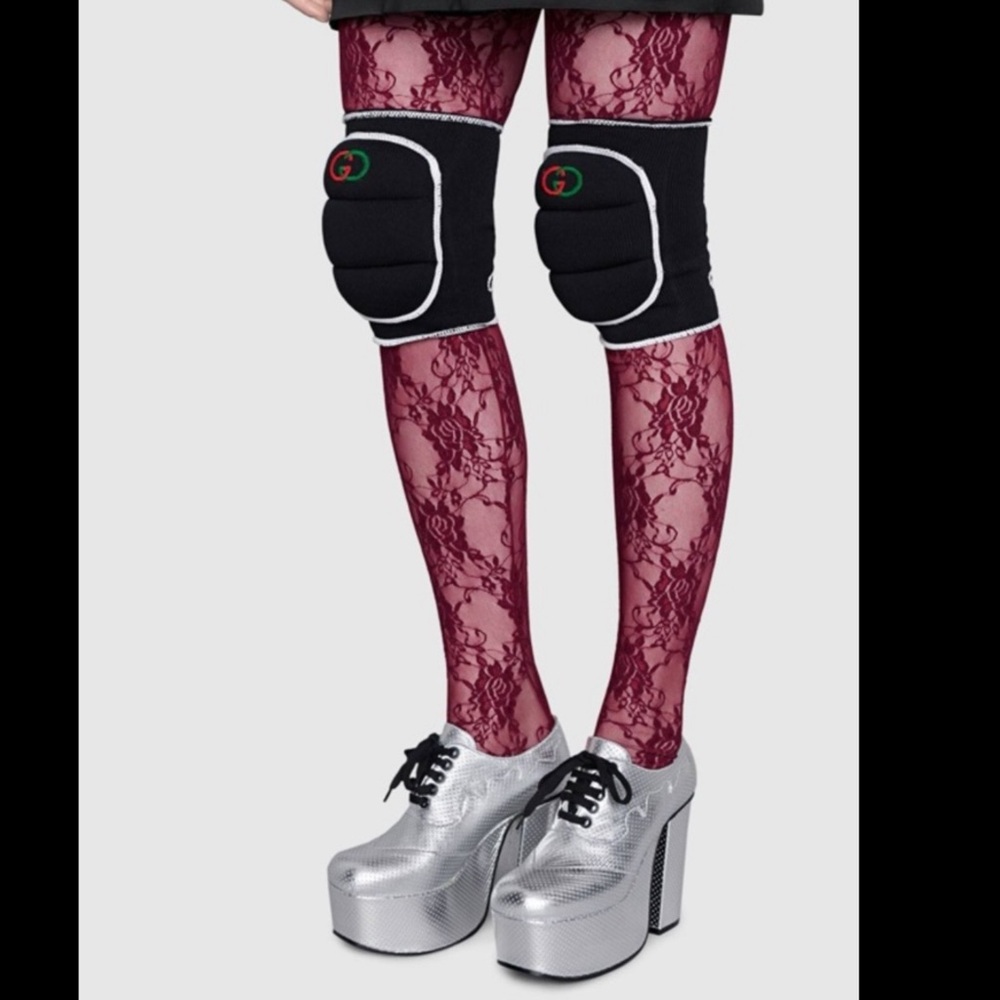 Gucci Authentic GG Logo Fabric Fashion Knee Pads Black NWT Sz Medium